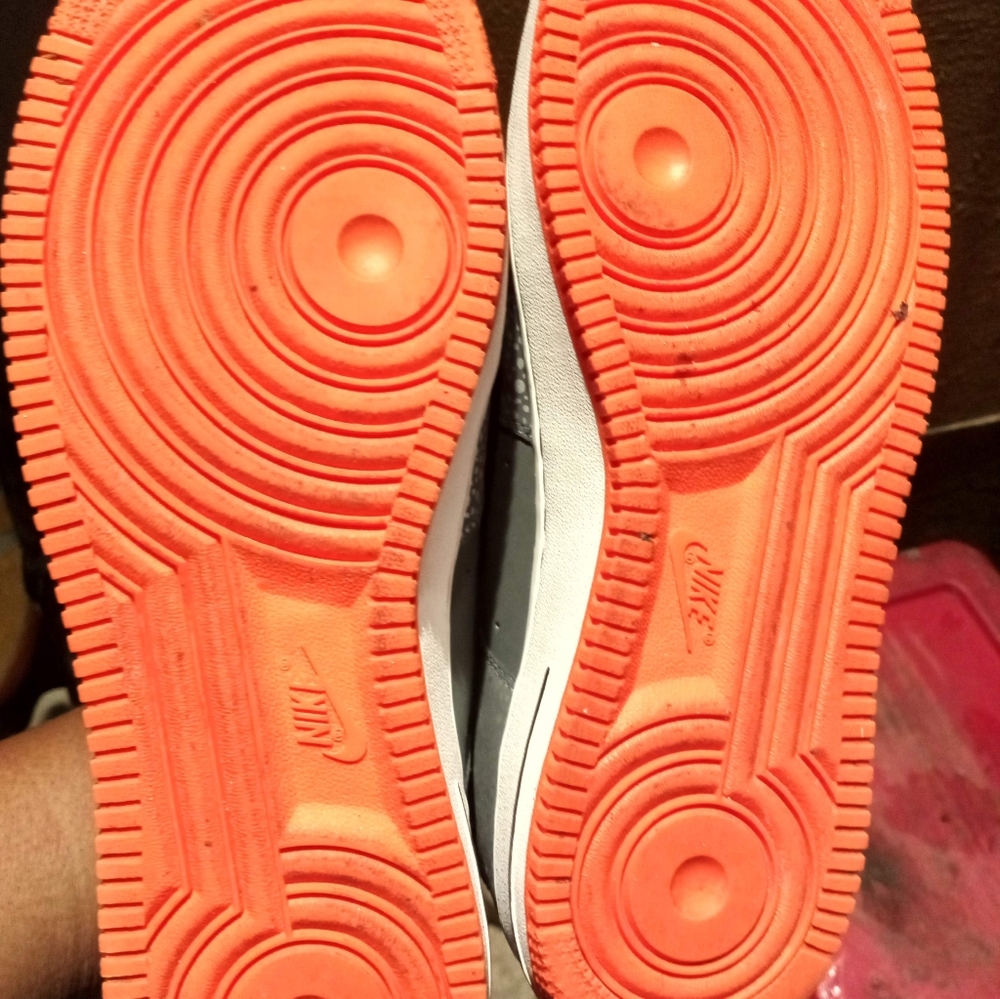 Sneakers - Picture 16 of 16